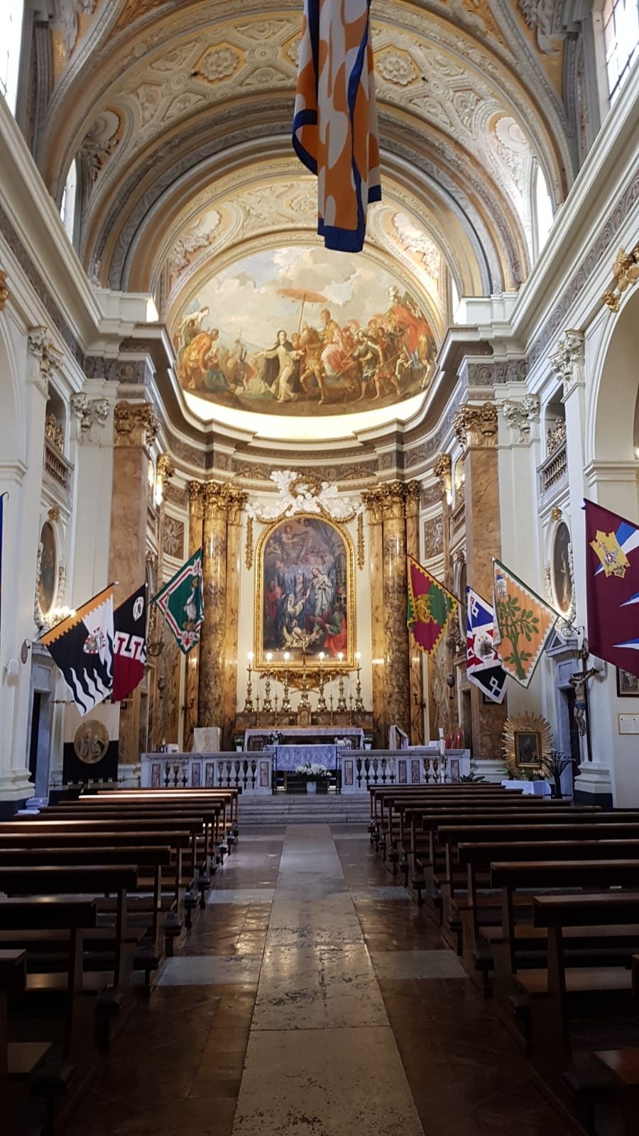 Main%20nave%20Church%20of%20Santa%20Caterina%20da%20Siena%2C%20Rome%20%28by%20dAngelo-Froio%29.jpeg